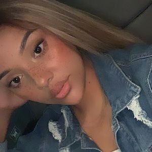 Meet your Posher, Ariana